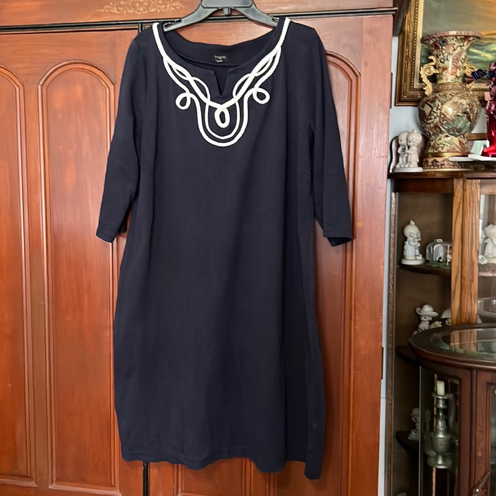 Talbots  Cute Blue With White Outline Designs V Neck Versatile Dress